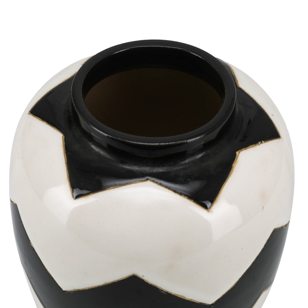 Black And White Zig Zag Vase