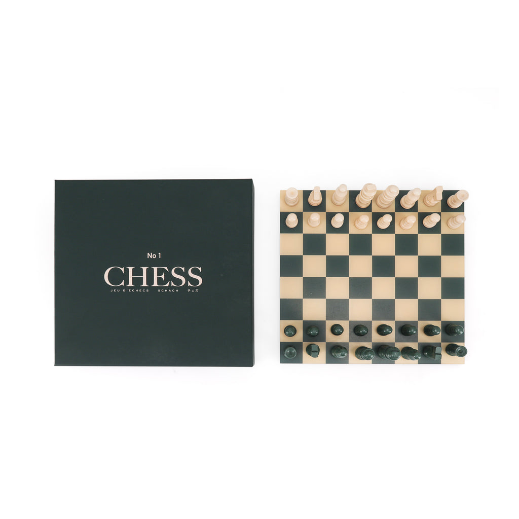 Green Chess Set w/ Box (A+D)