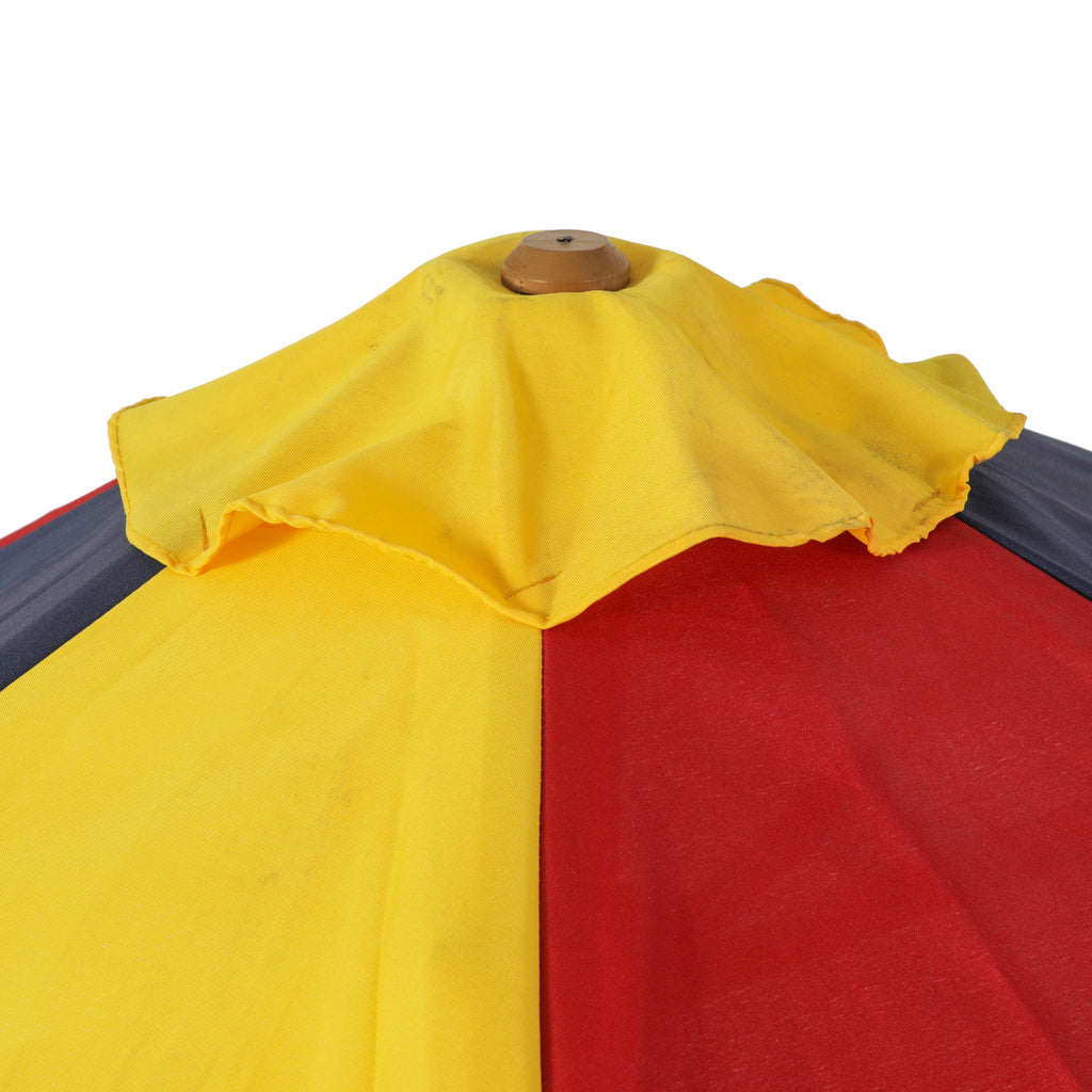 Kid's Picnic Table & Umbrella