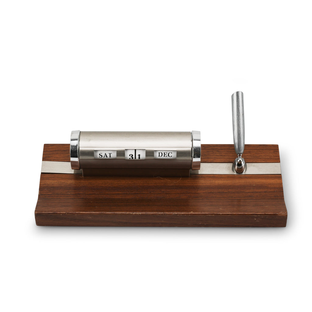 Desk Calendar / Pen Holder
