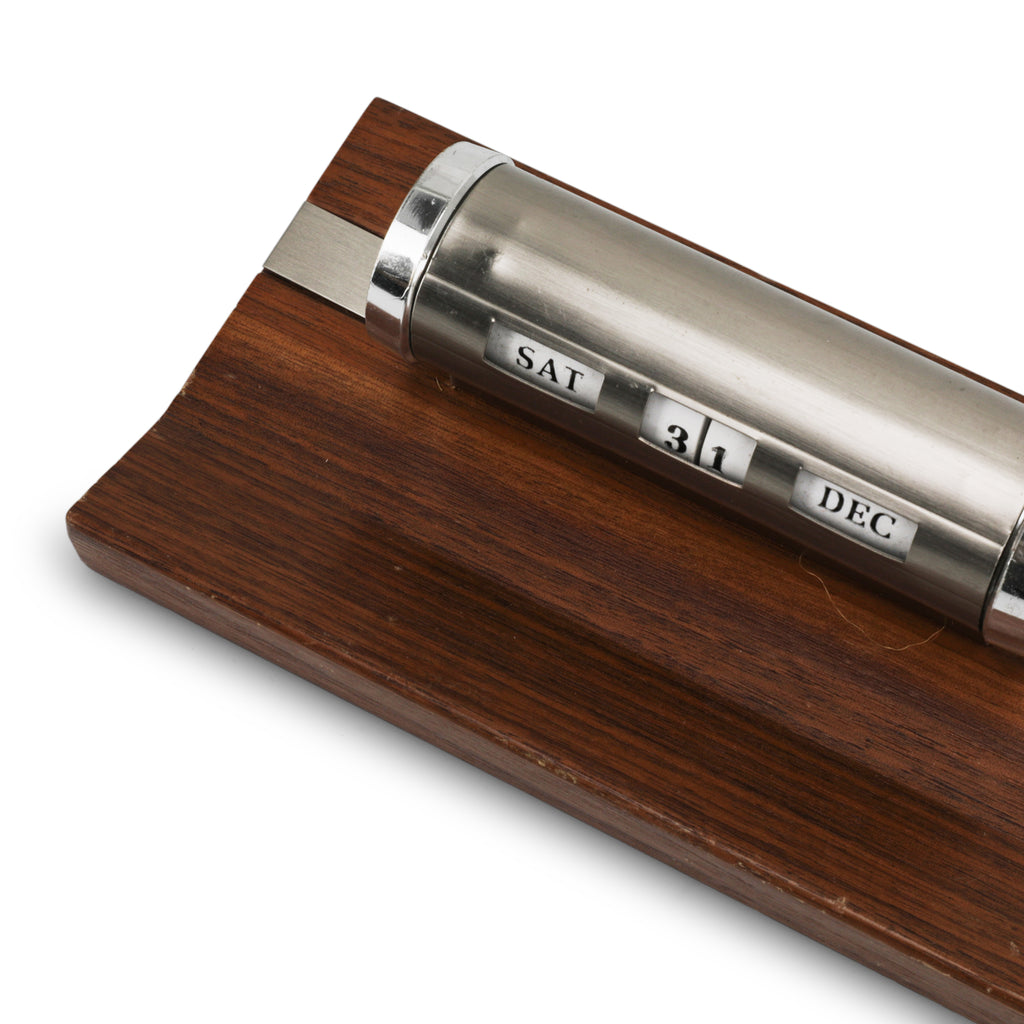 Desk Calendar / Pen Holder