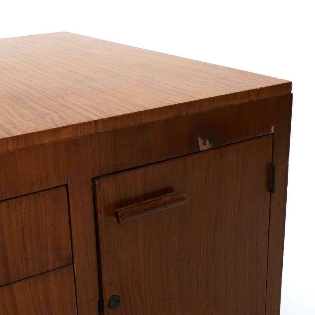 Large Curved Concierge Desk