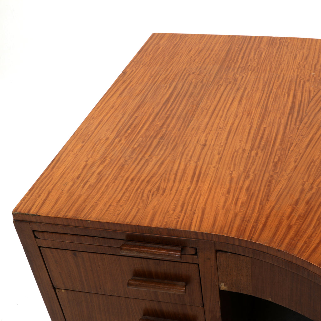 Large Curved Concierge Desk