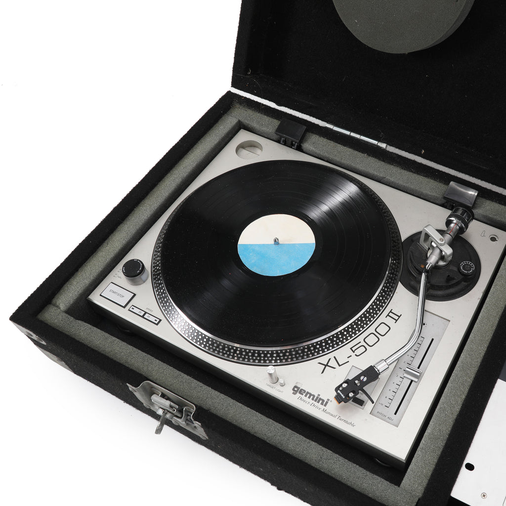 Silver Gemini DJ Turntables + Mixer & Coffin