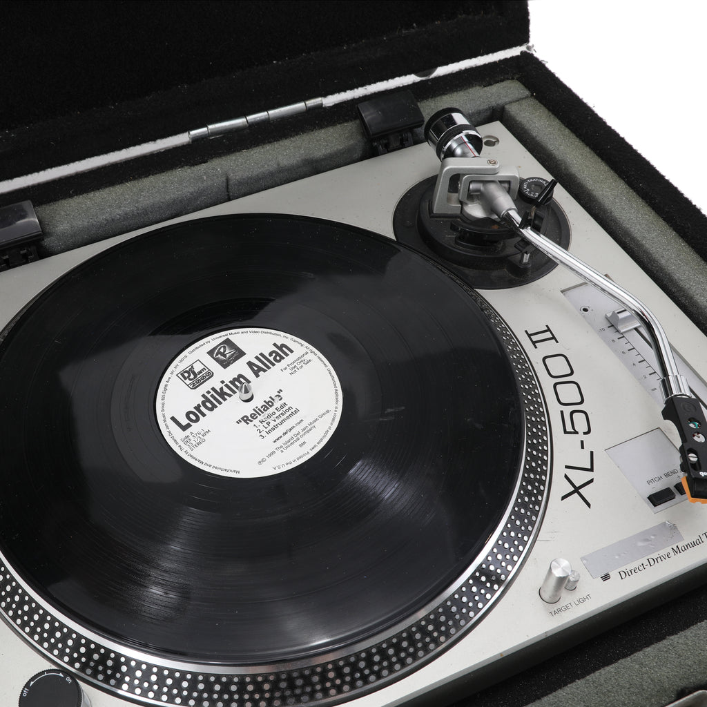 Silver Gemini DJ Turntables + Mixer & Coffin