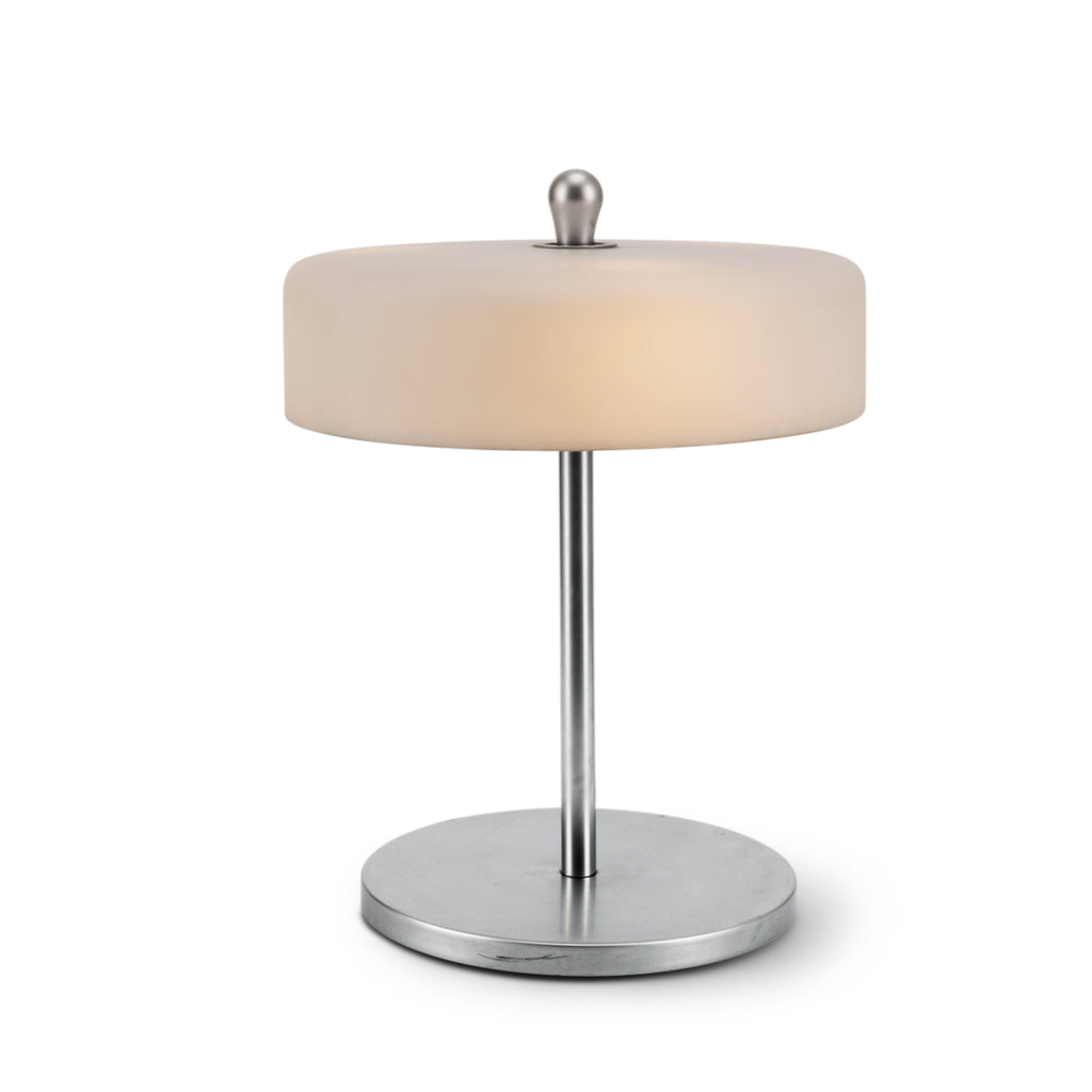 White / Chrome Round Table Lamp