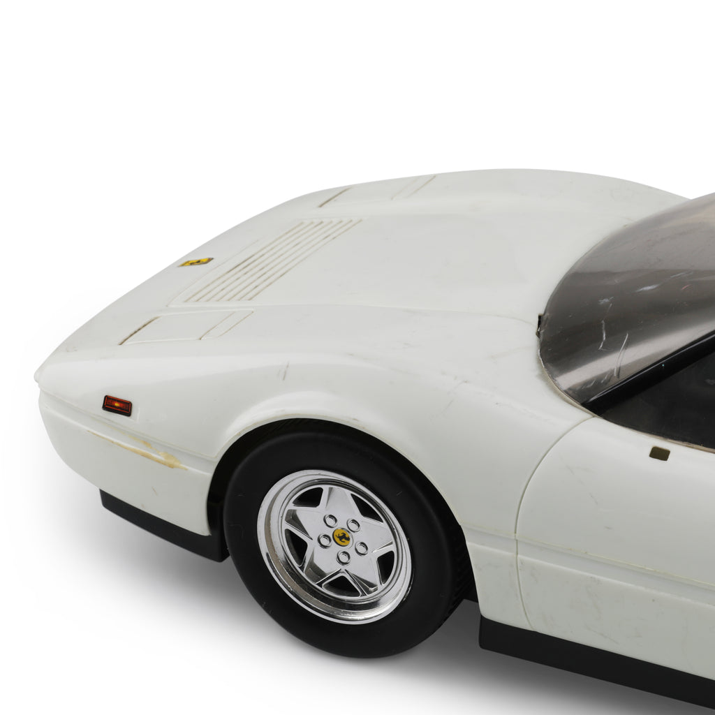 White Toy Sports Car (A+D)