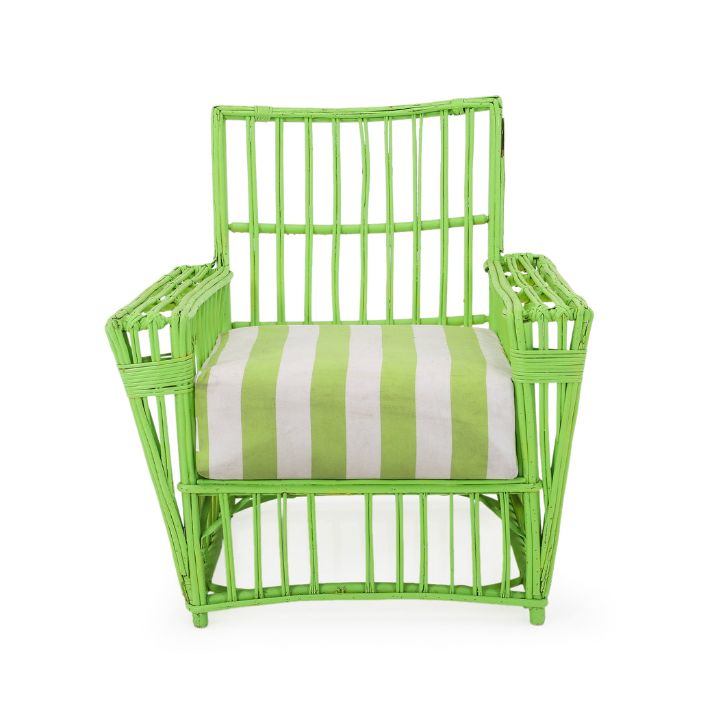 Green Wicker / Striped Outdoor Lounge Chair