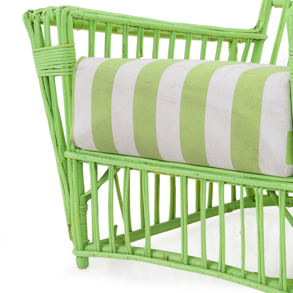 Green Wicker / Striped Outdoor Lounge Chair