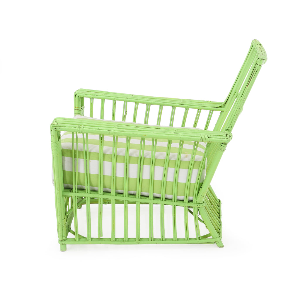 Green Wicker / Striped Outdoor Lounge Chair