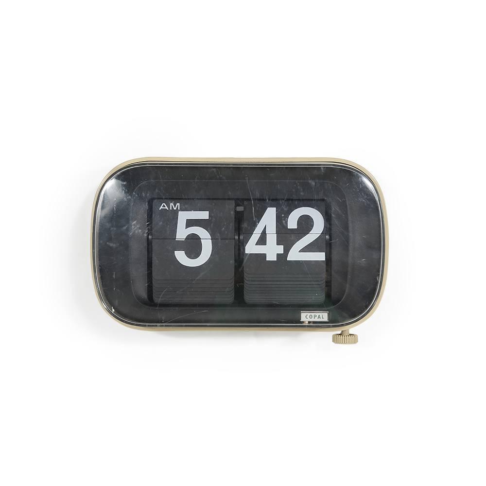 Cream and Black Flip Clock