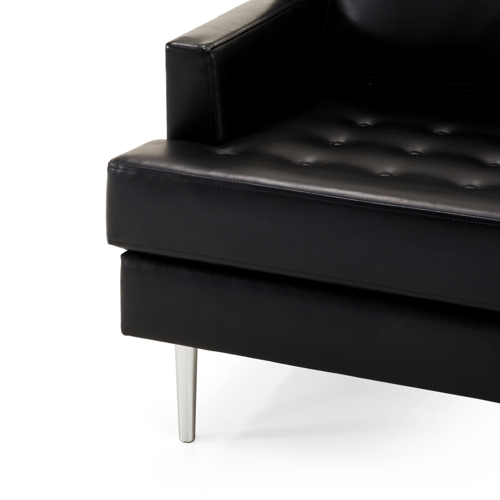Black 810 Vinyl Lounge Chair