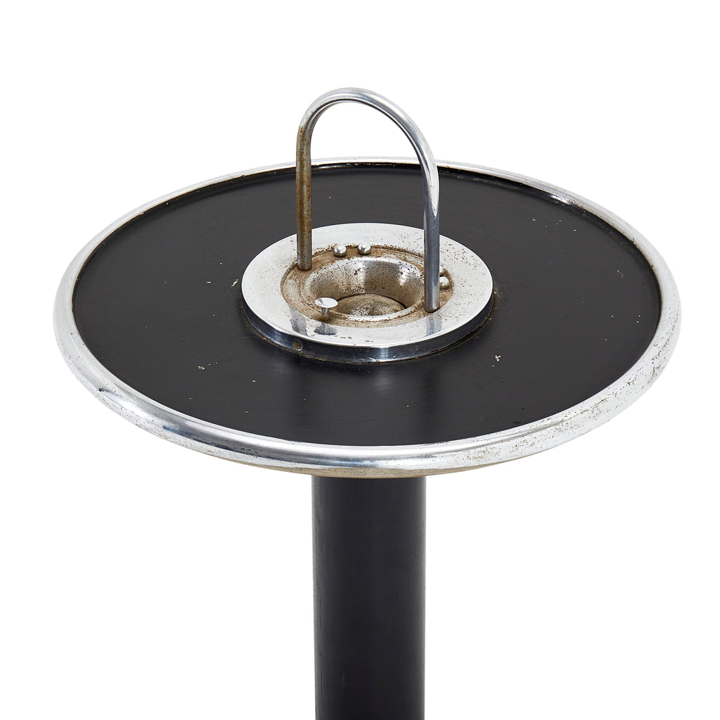 Round Deco Ashtray Table