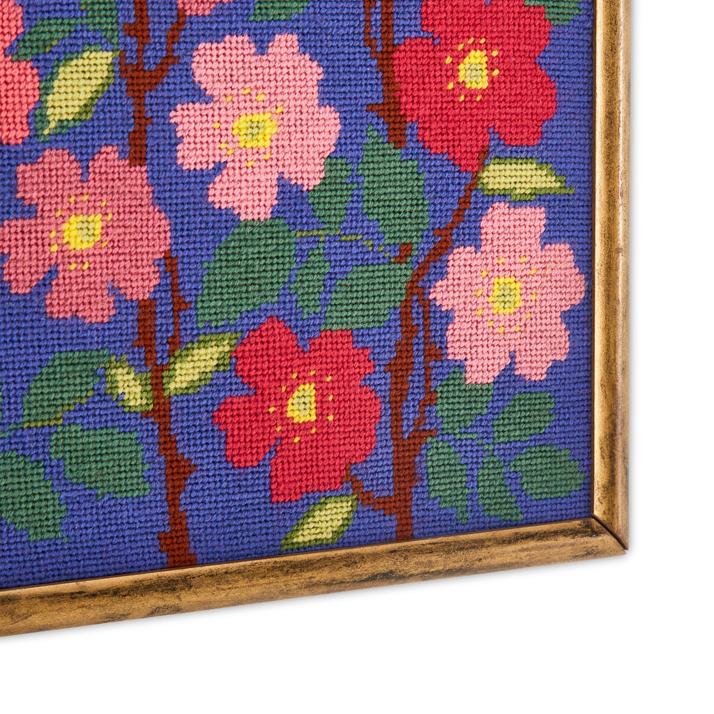1150 (A+D) Needlepoint Pink Flowers Blue