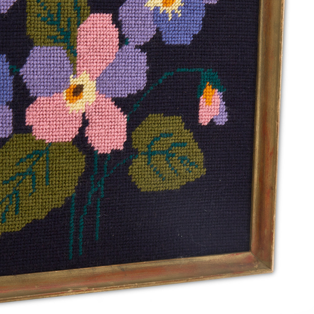 1151 (A+D) Needlepoint Purple Pink Flowers
