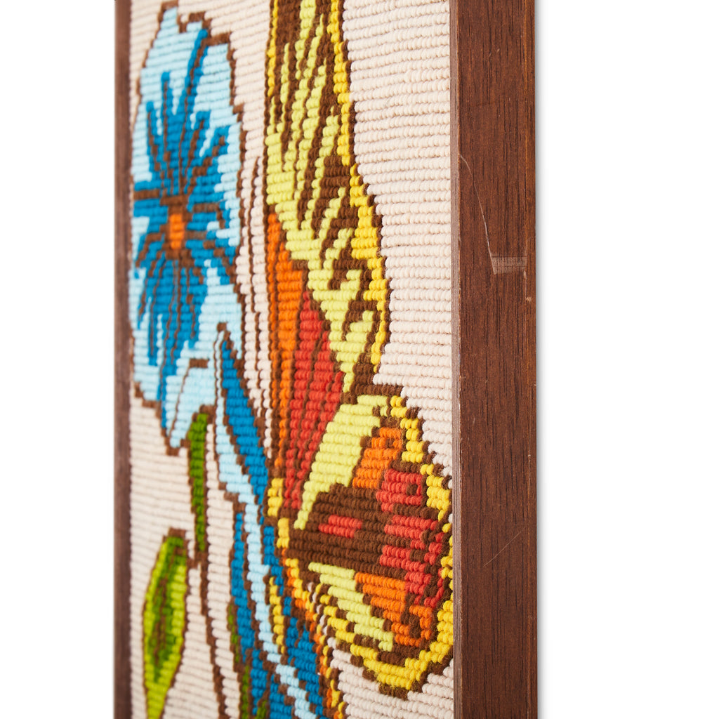 1152 (A+D) Needlepoint Groovy Butterfly