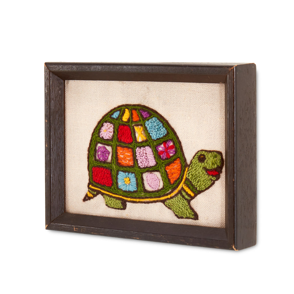 0004 (A+D) Needlepoint Happy Turtle
