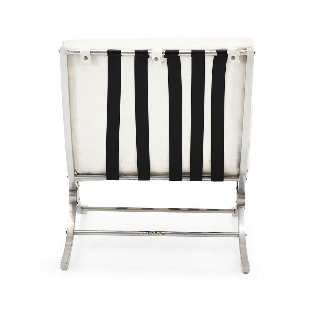 White Leather Padded Modern Lounge Chair