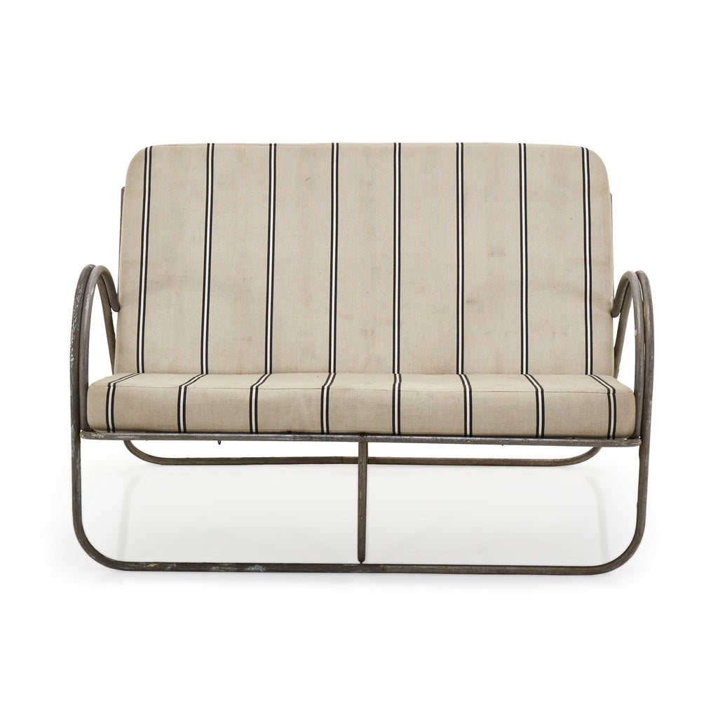 Neutra Outdoor Loveseat