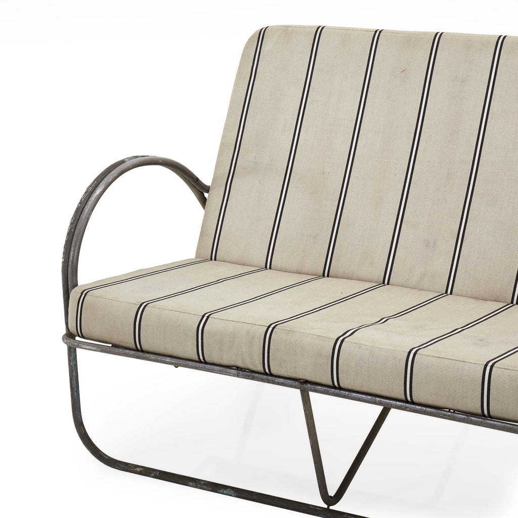 Neutra Outdoor Loveseat