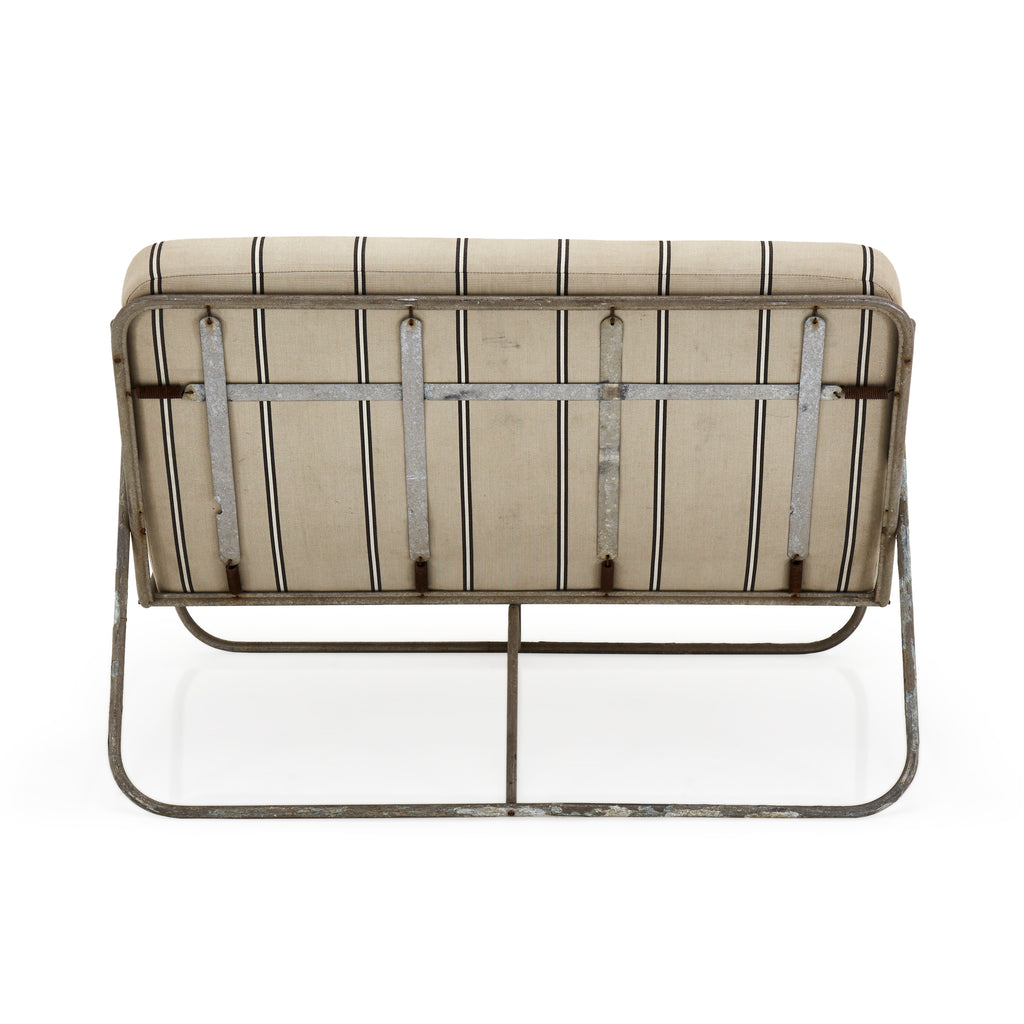 Neutra Outdoor Loveseat