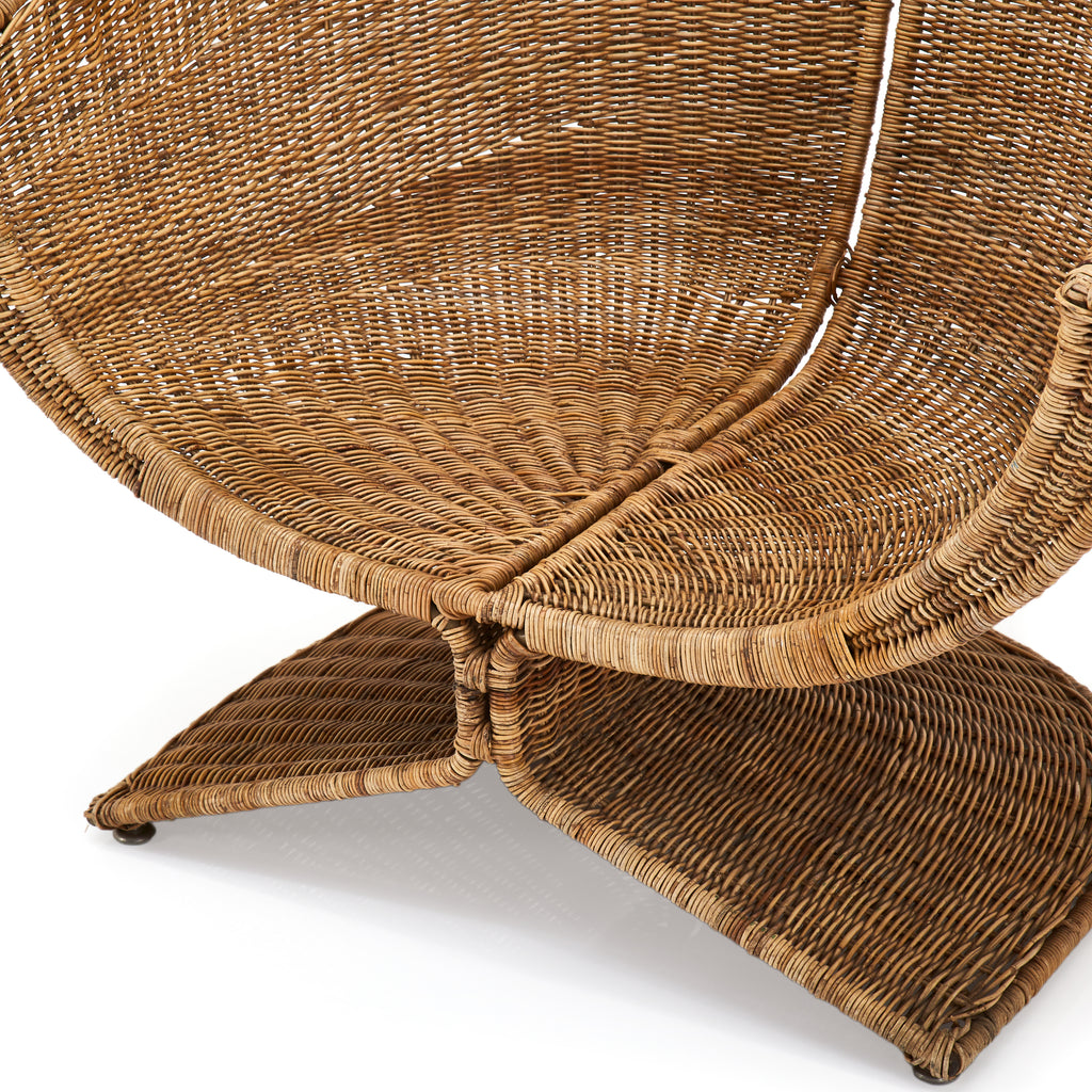 Wicker Miller Fong Wide Outdoor Lotus Lounge Chair