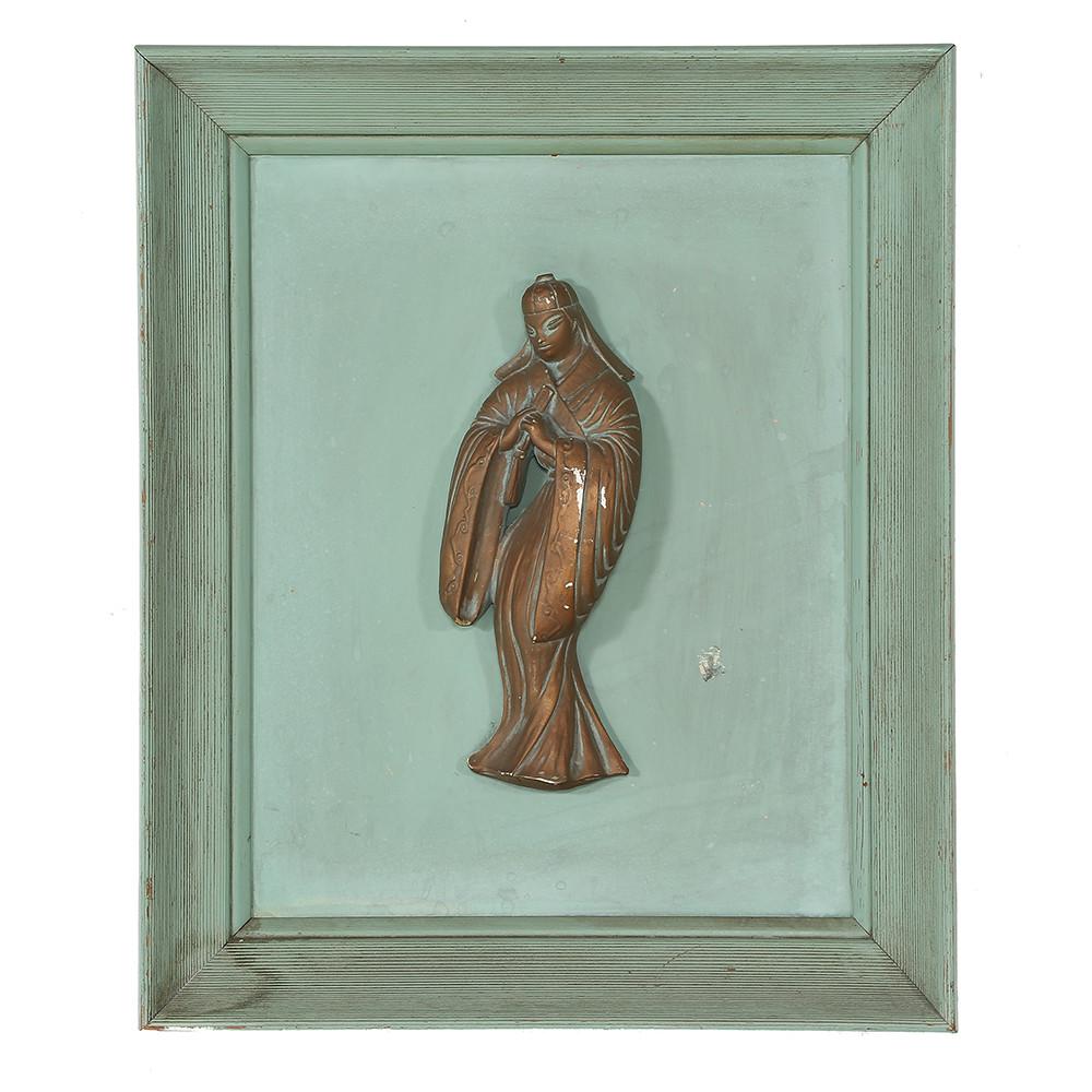 Golden Geisha in Green Frame