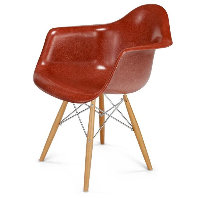 Pink Shell Chair Dowel Base