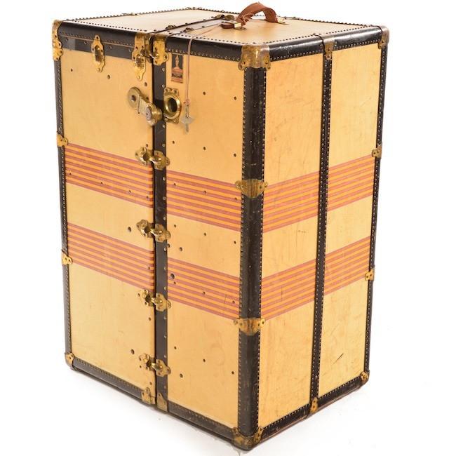 OshKosh - The Chief Trunk