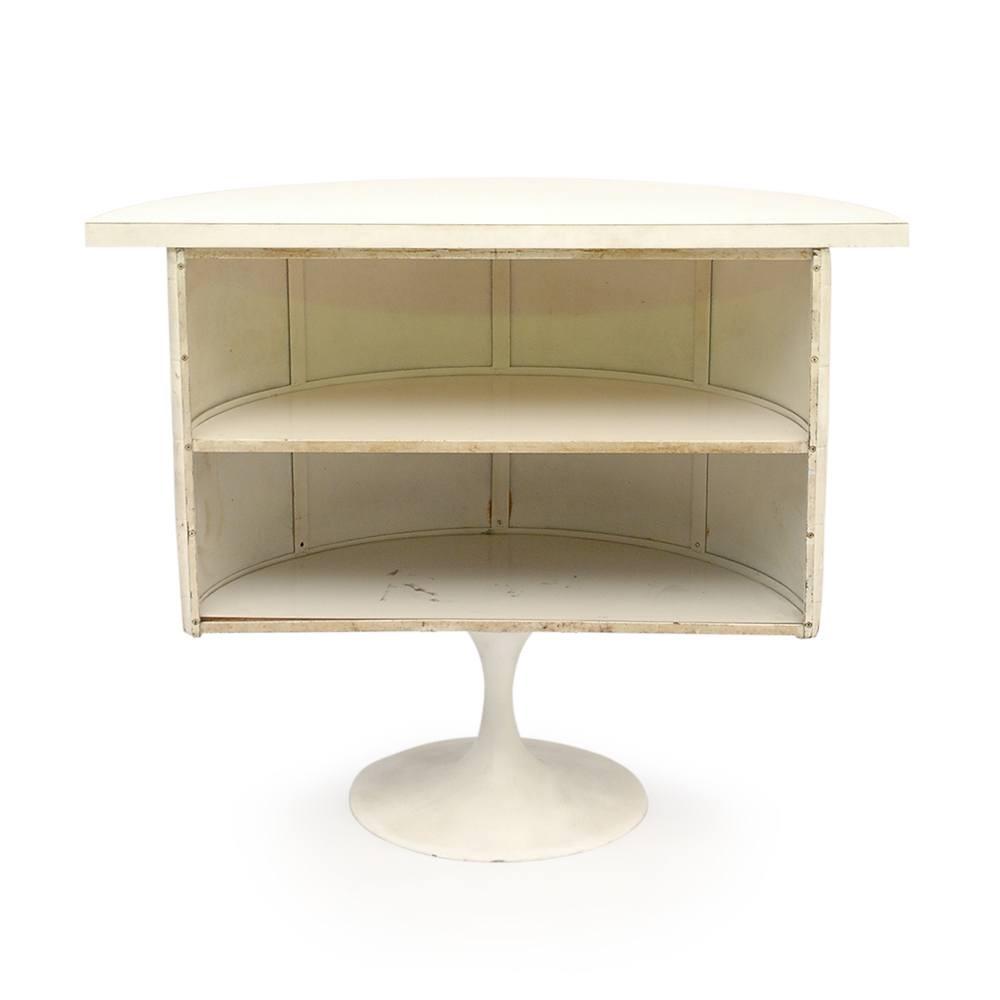 White Quilted Saarinen Bar