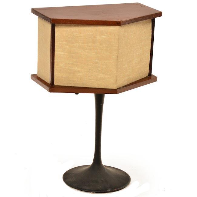Bose 901 Vintage Speakers with Stand