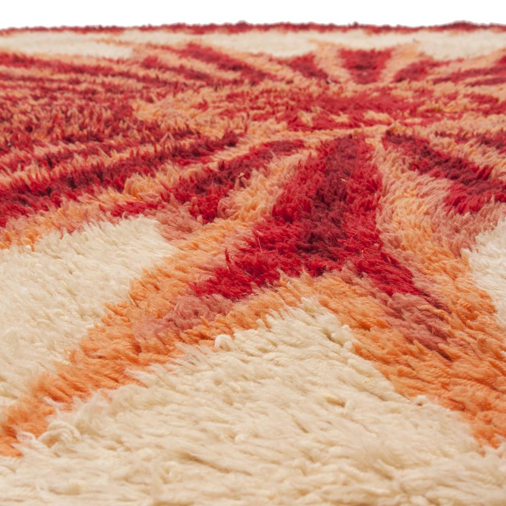 Red and Cream Sunburst  Rug