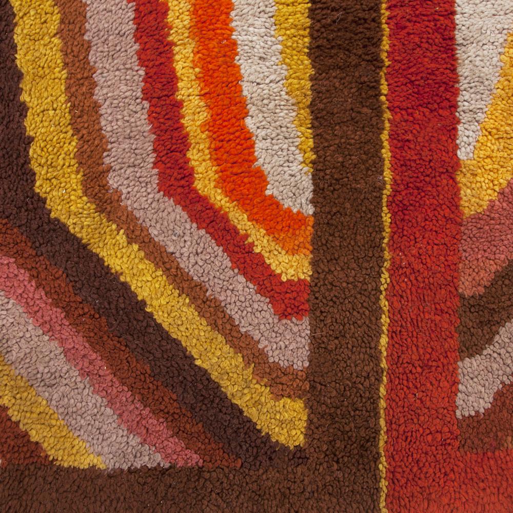 Line Patterned Square Frame Rug