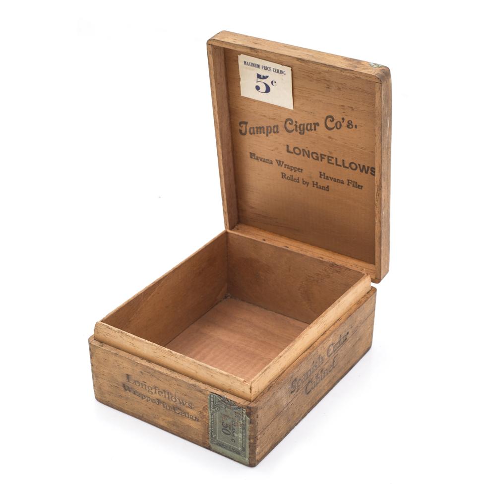 Wood Light Rustic Tampa Cigar Box (A+D)