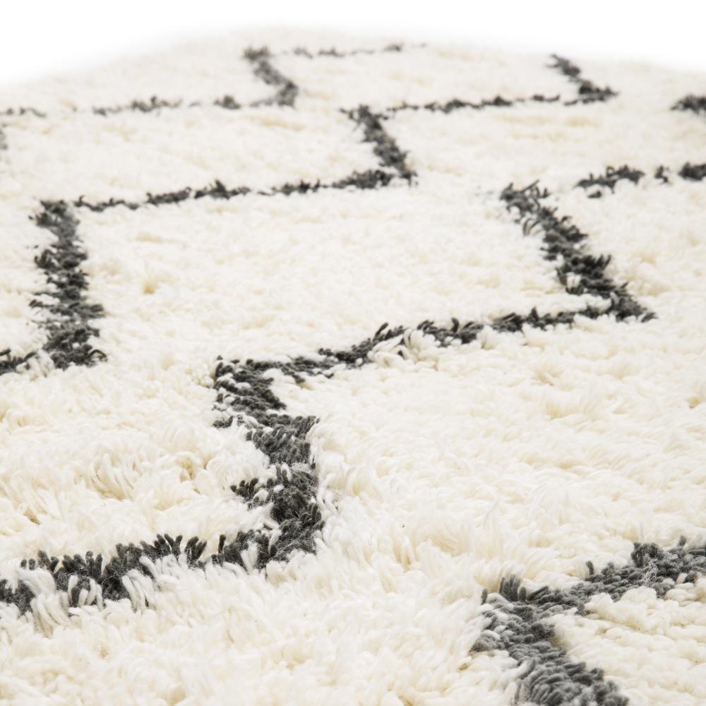 White & Black Zig Zag Contemporary Rug