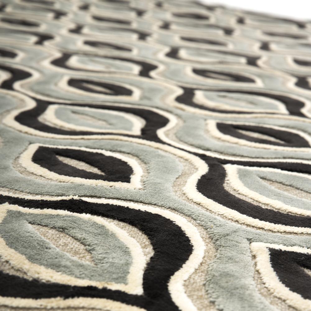 Black Grey Bargello Waves Pattern Rug