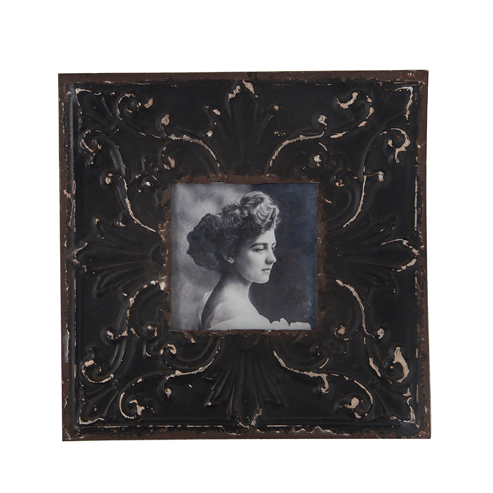 0902 (A+D) Tin Vintage Woman