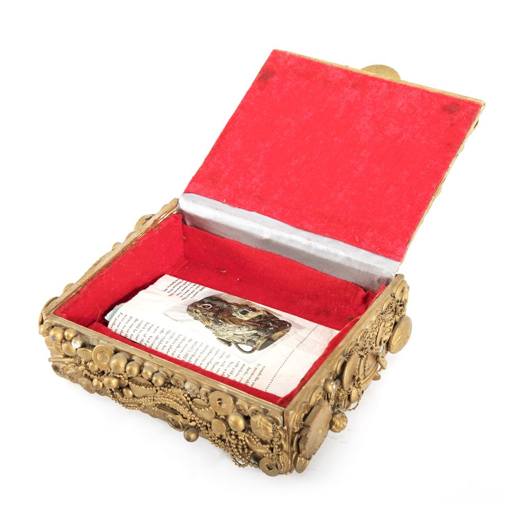 Gold Treasure Box Set