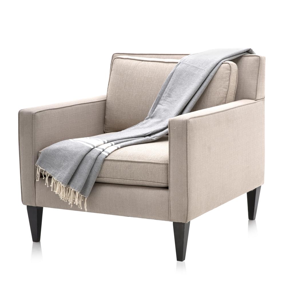 Grey/White Tassel Throw