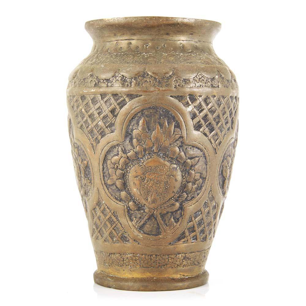 Brown Engraved Vase (A+D)