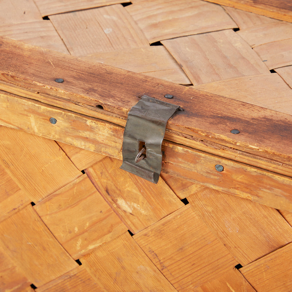 Woven Basket Trunk