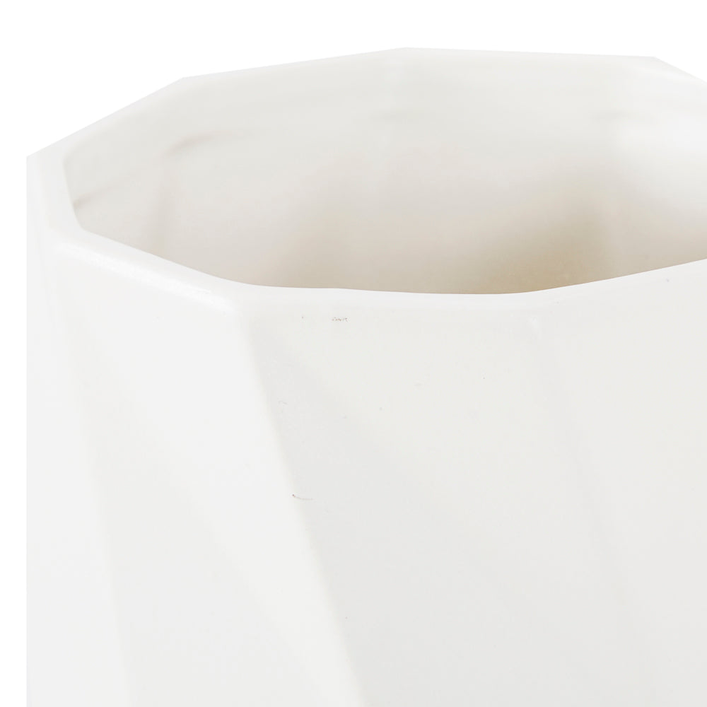 White Twisted Vase (A+D)
