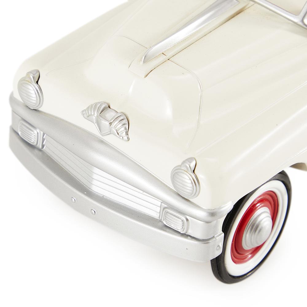 White Toy Car (A+D)