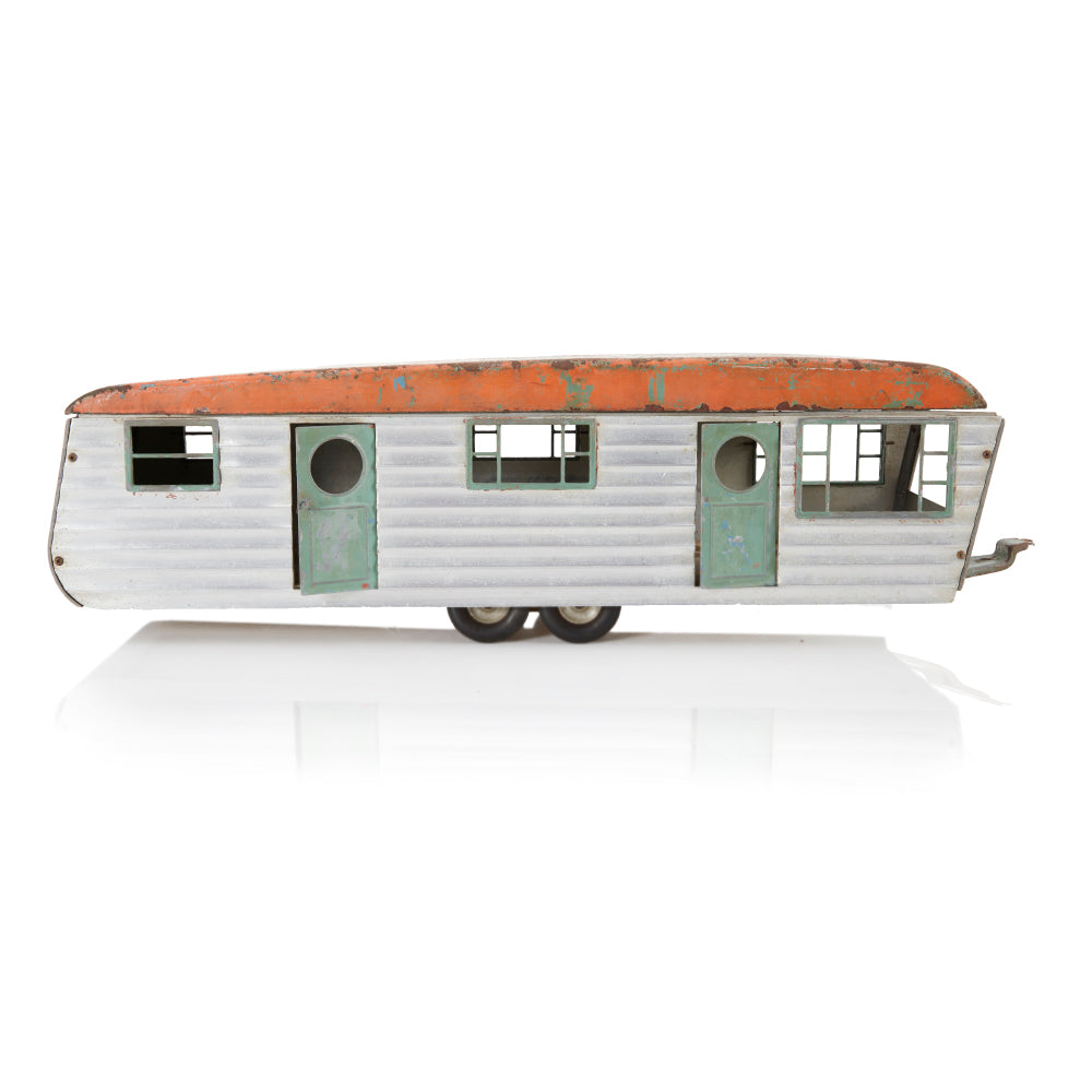 Silver Vintage Trailer Toy (A+D)