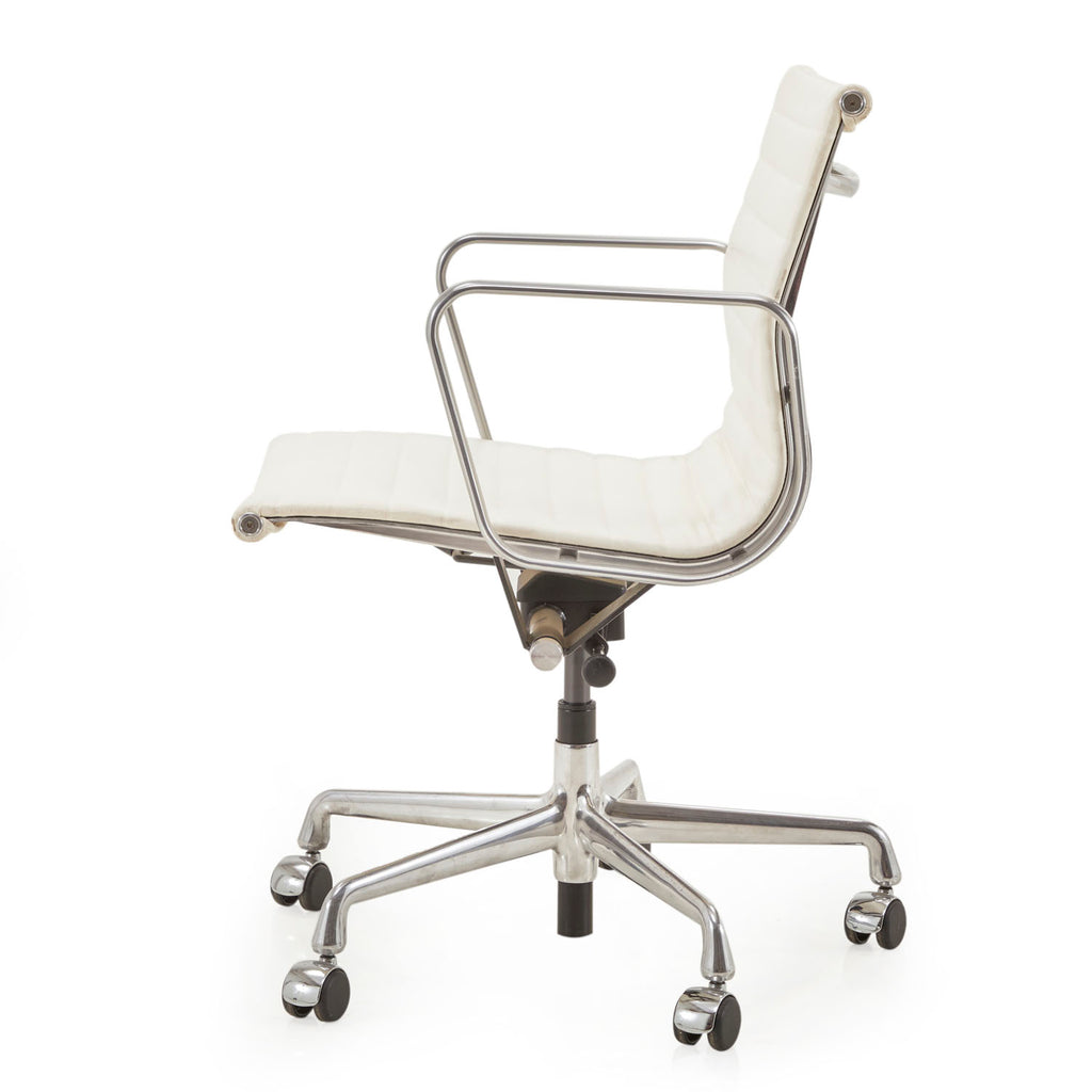 White Low Back Aluminum Group Rolling Office Chair