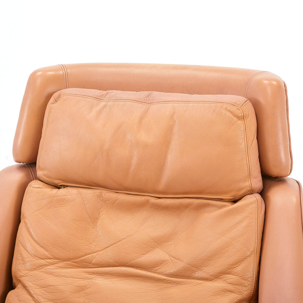 Tan Putty Leather Lounge Chair w/ Ottoman