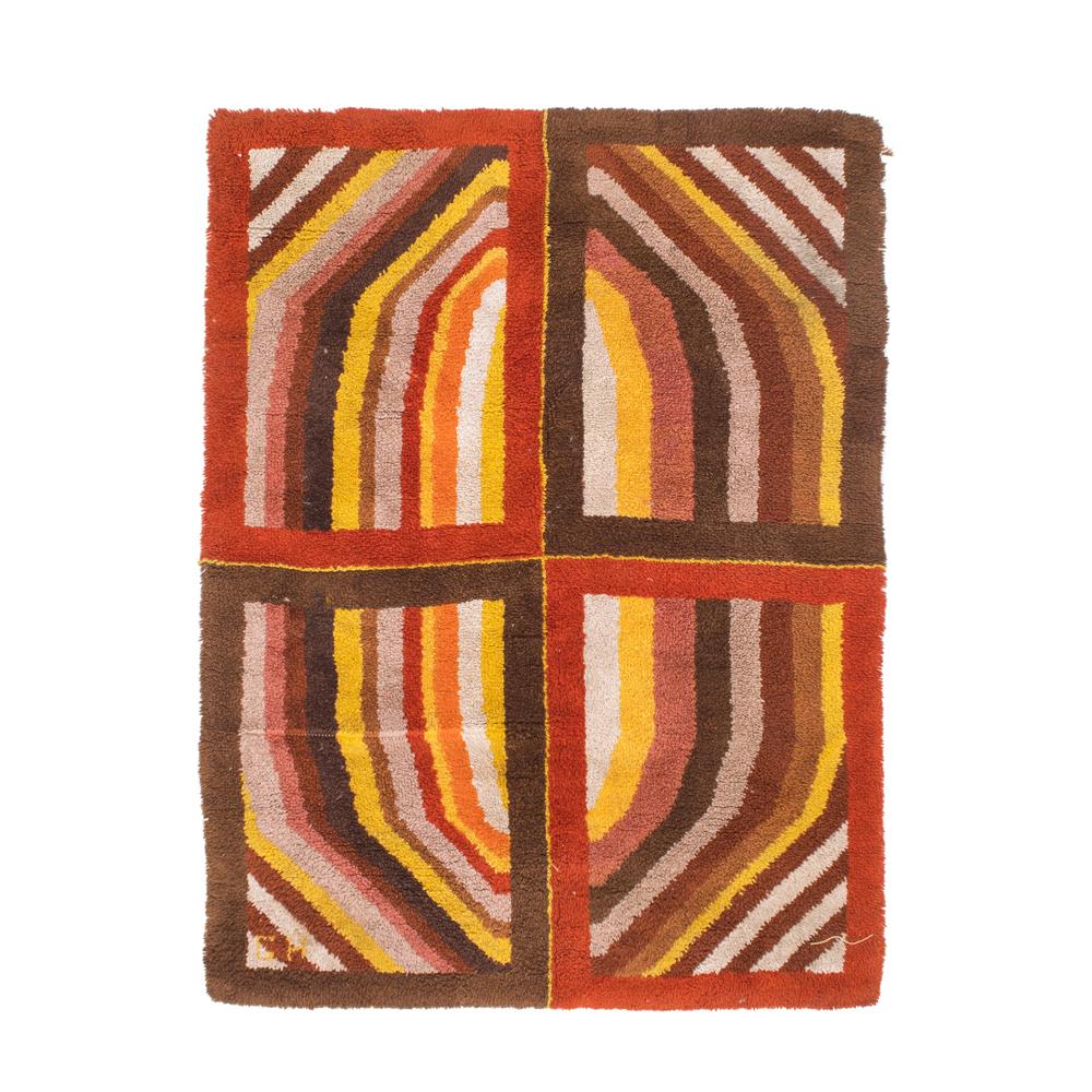 Line Patterned Square Frame Rug