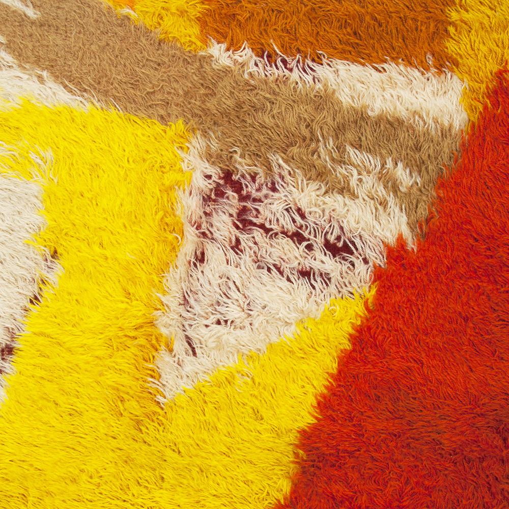 Small Orange Yellow Crisscross Abstract Shag Rug