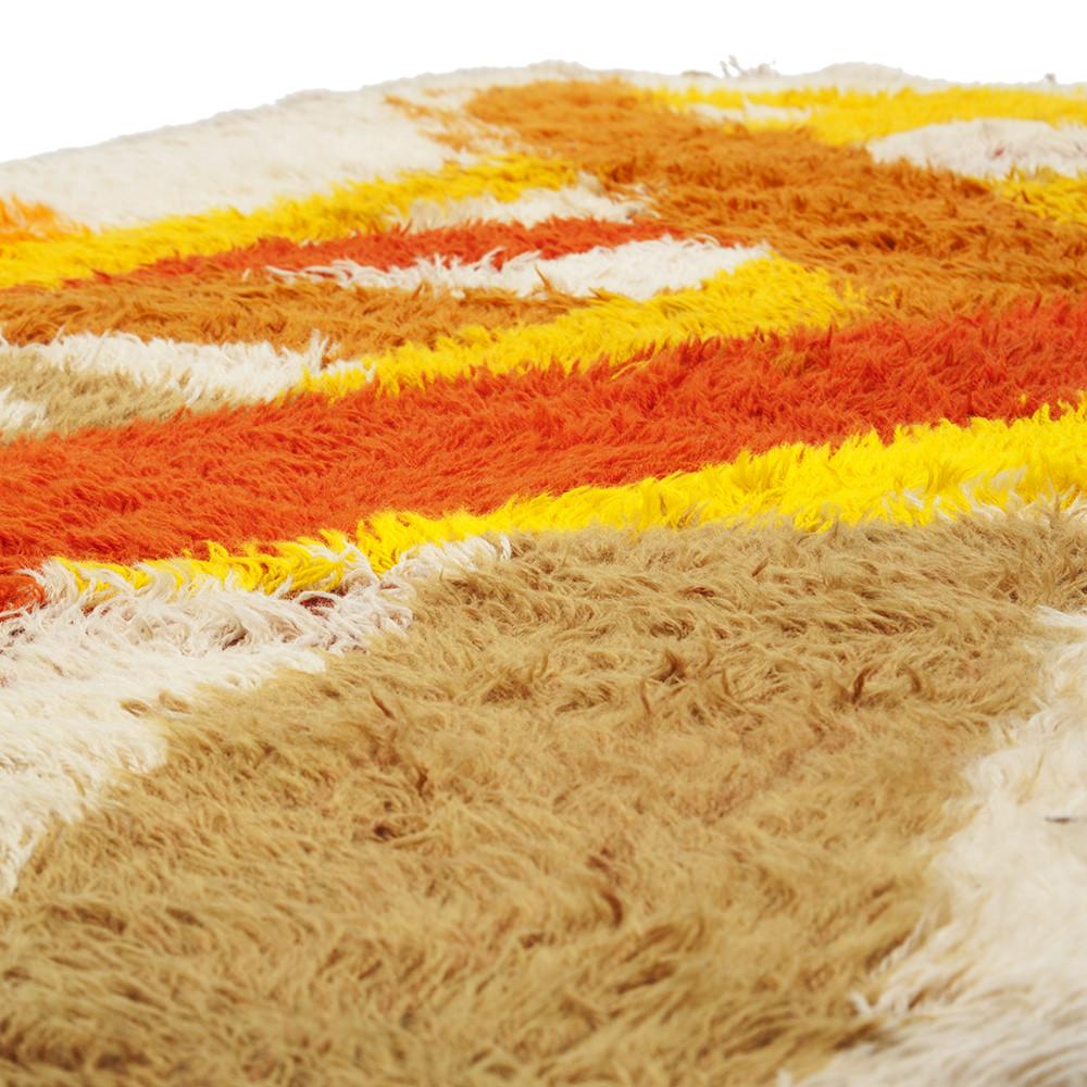Small Orange Yellow Crisscross Abstract Shag Rug