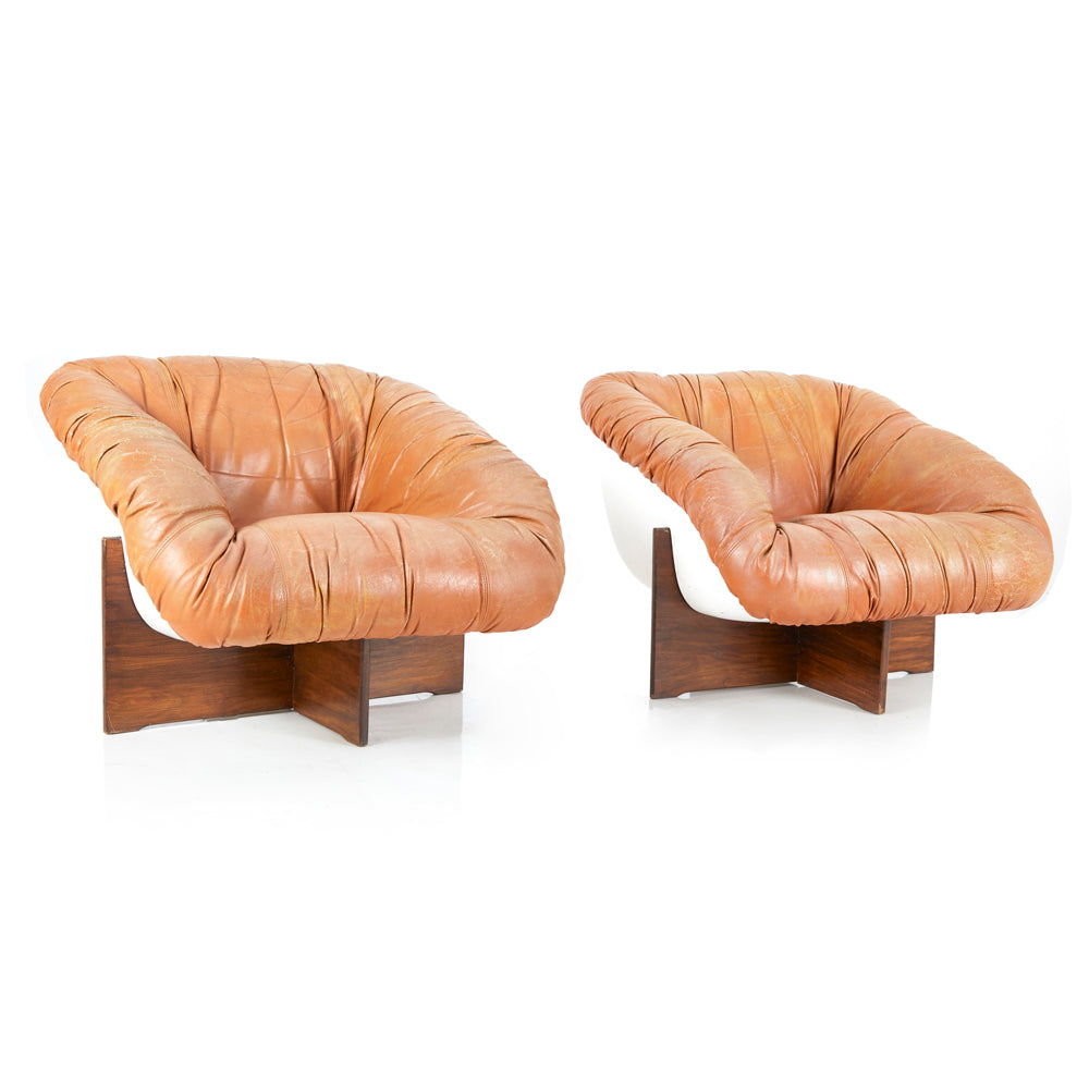 Brown Cracked Leather Scoop Lounge Chair